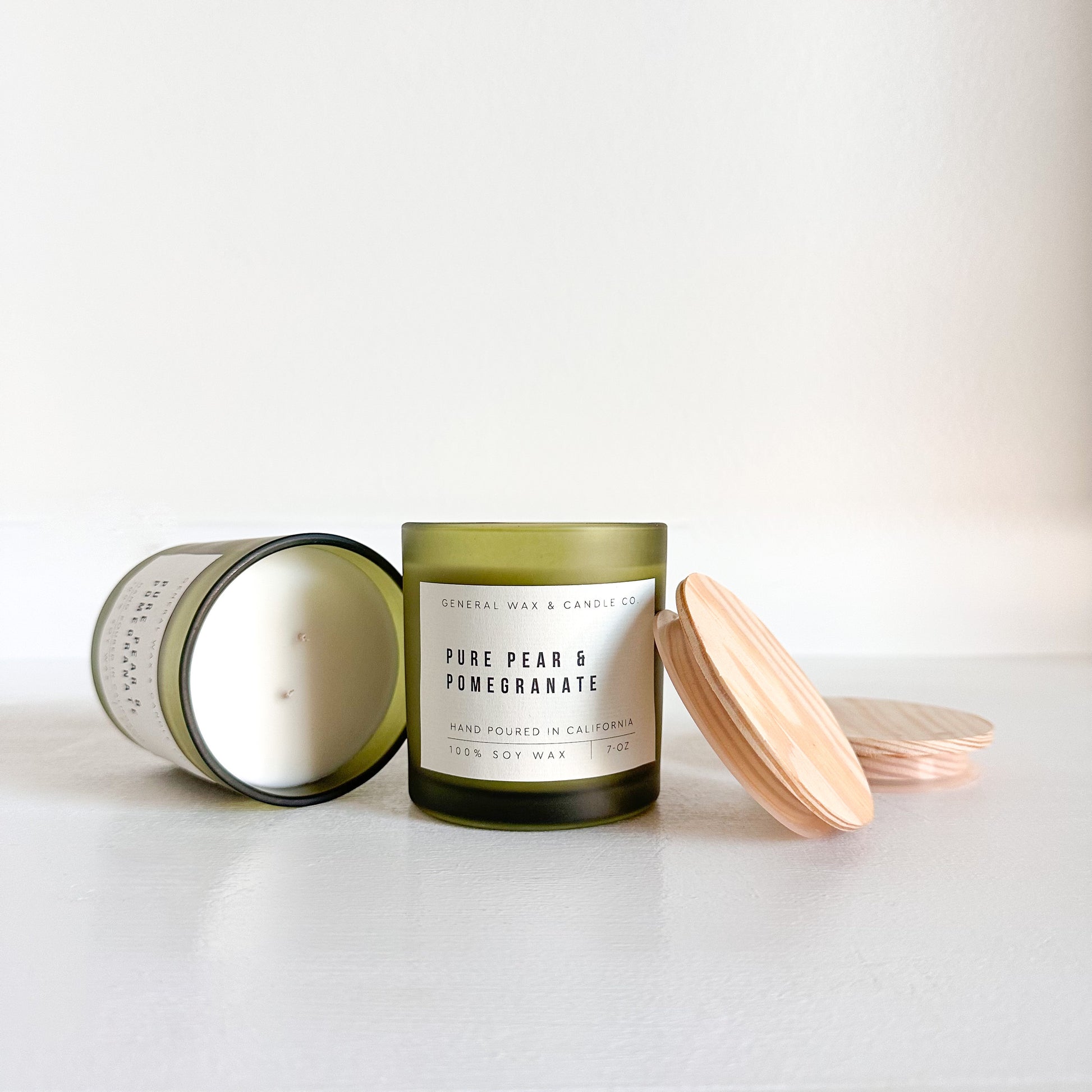 Scented Candle Pure Pear Pomegranate