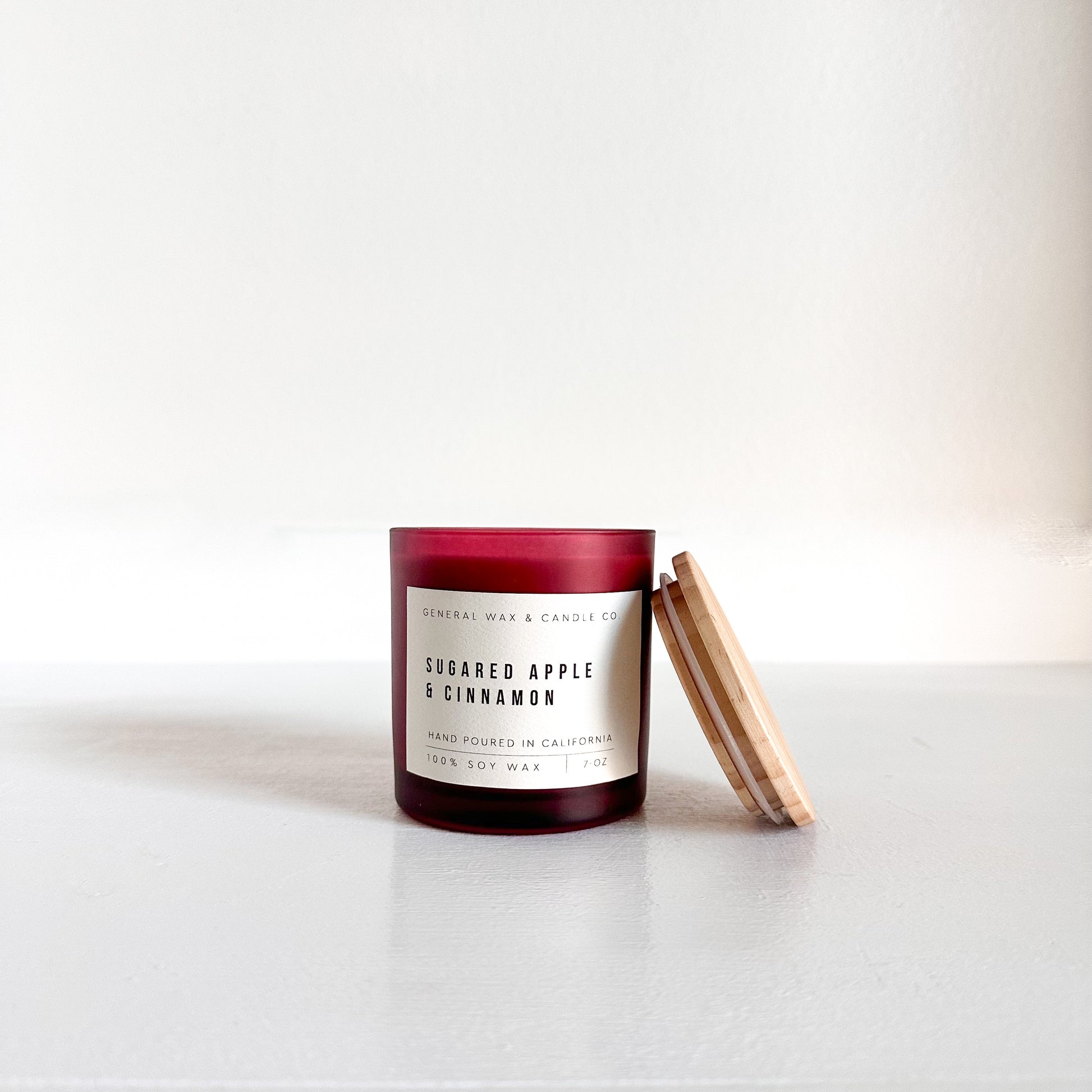 scented candle in a jar_ Sugared Apple Cinnamon 
